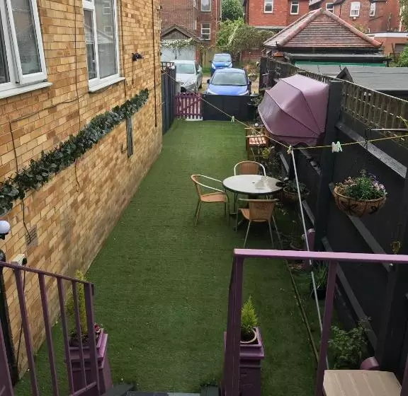 تختخواب و صبحانه The Craigside