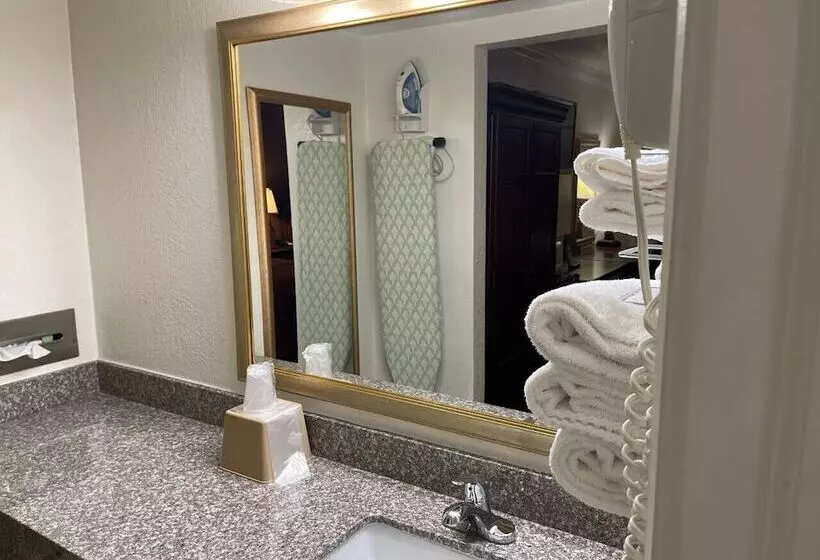 ホテル 1st Interstate Inn