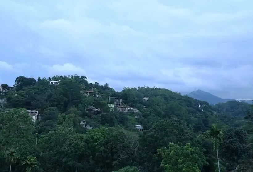 Hotel Kandy Moon Hills