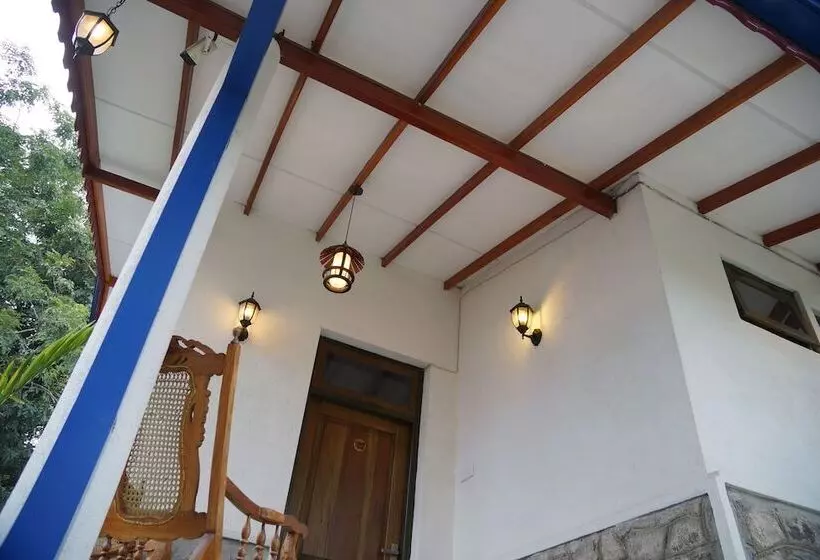 Hotel Kandy Moon Hills