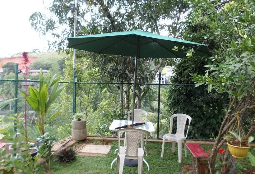 Hotel Kandy Moon Hills