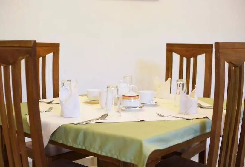 Hotel Kandy Moon Hills