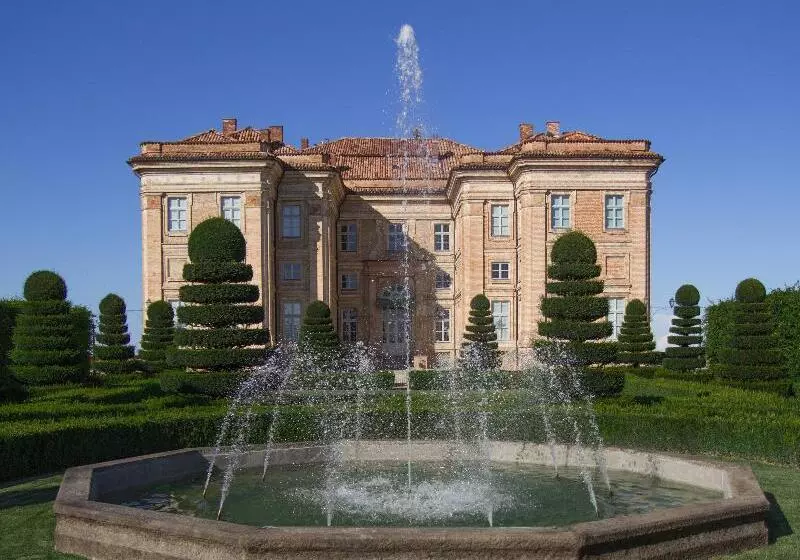 Отель Castello Di Guarene