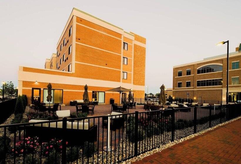 호텔 Courtyard Bay City