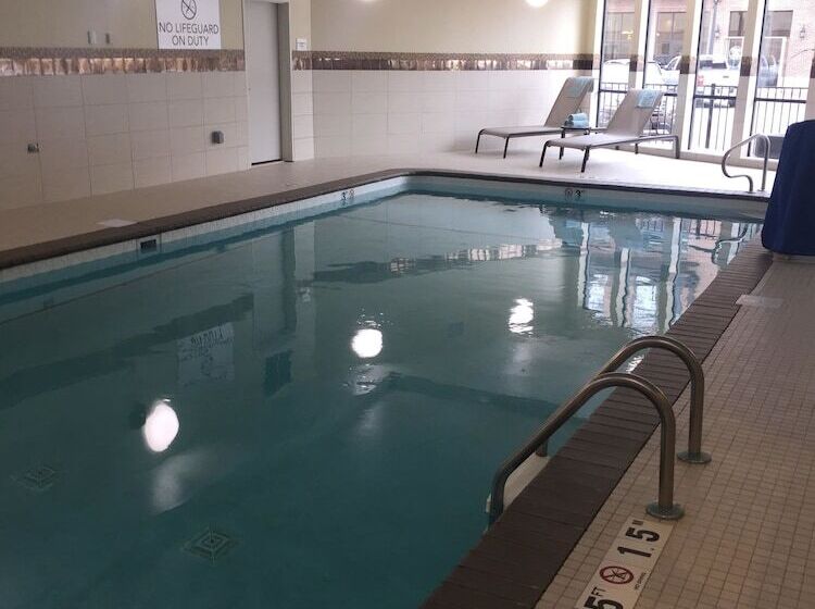 호텔 Courtyard Bay City