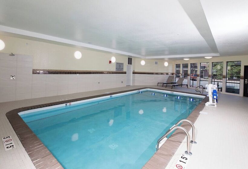 호텔 Courtyard Bay City