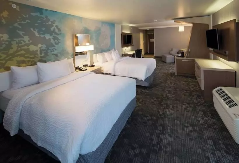 Szálloda Courtyard Bay City