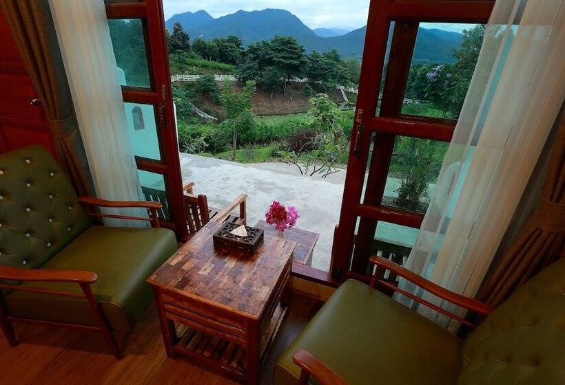 Hotel Eoutfitting Pai Resort