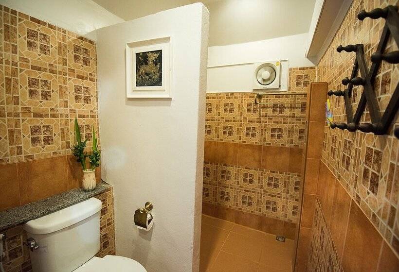 Hotel Eoutfitting Pai Resort