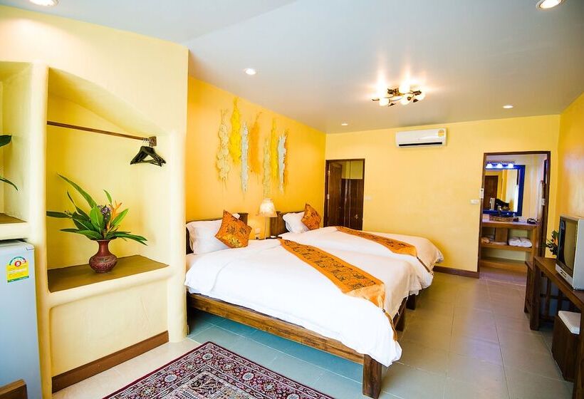 Hotel Eoutfitting Pai Resort