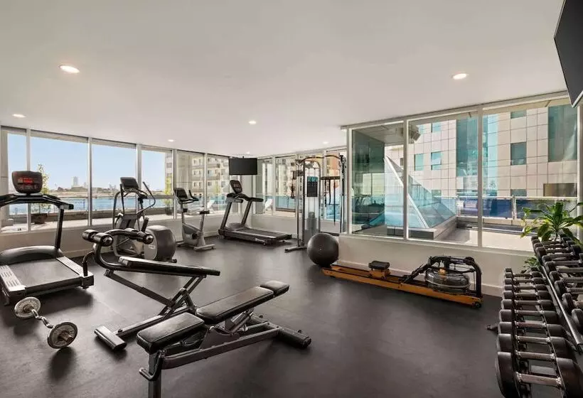 هتل Ramada By Wyndham Dubai Barsha Heights