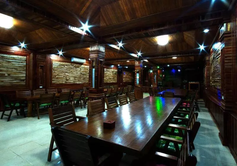 Отель Sangsawan Palace Khaolak Resort