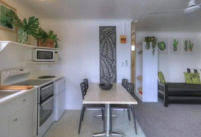 Maroochy River Bungalows