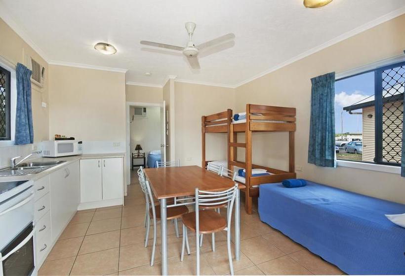 モーテル Hinchinbrook Resorts