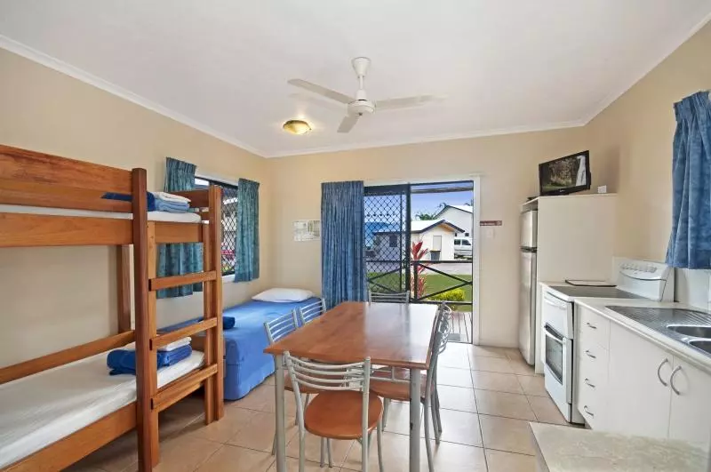 Мотель Hinchinbrook Resorts