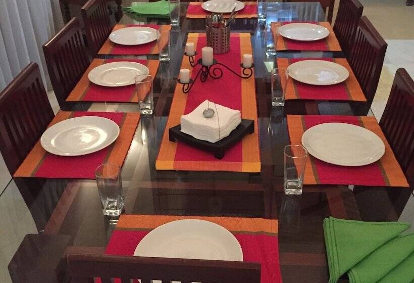 פנסיון Saladura Villa