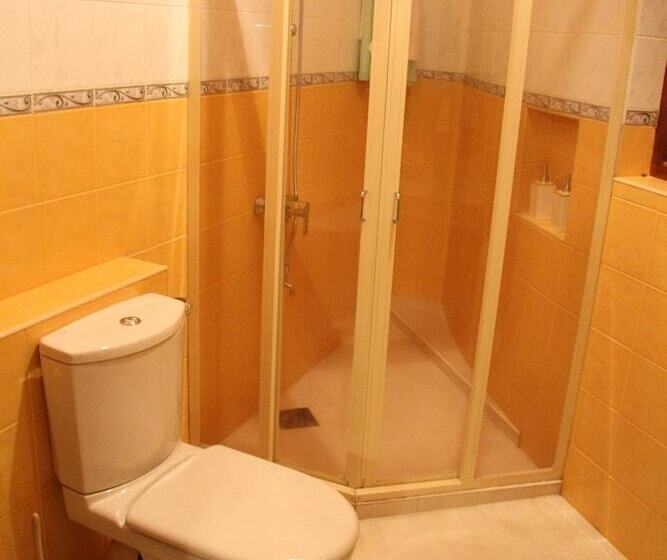 פנסיון Saladura Villa