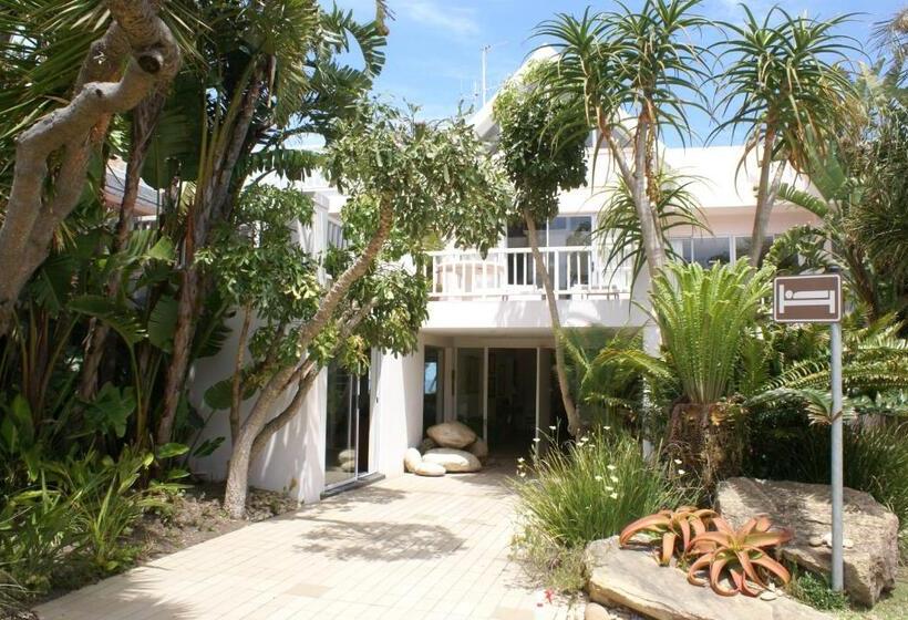 פנסיון The Pink Lodge On The Beach