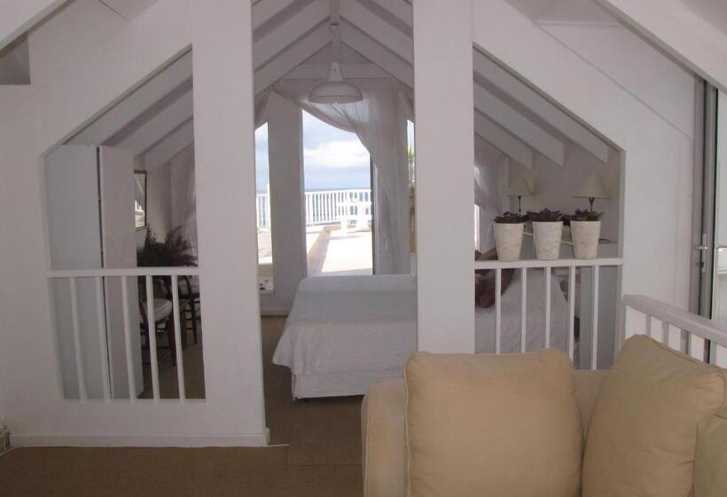 פנסיון The Pink Lodge On The Beach