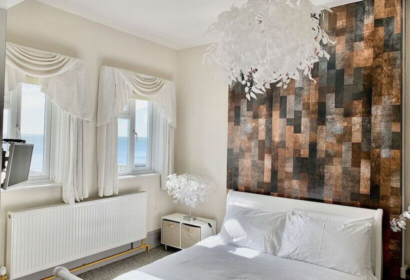 פנסיון Waterfront Inn