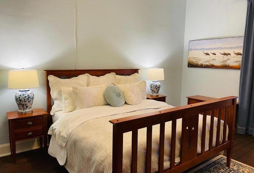 膳宿费 Wooleen Station