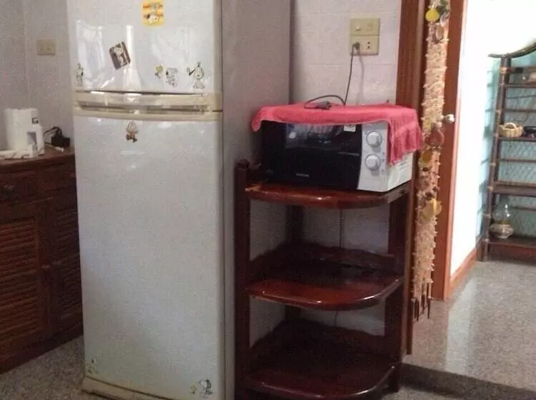 Resort Otel Baan Rim Lay Lipa Noi