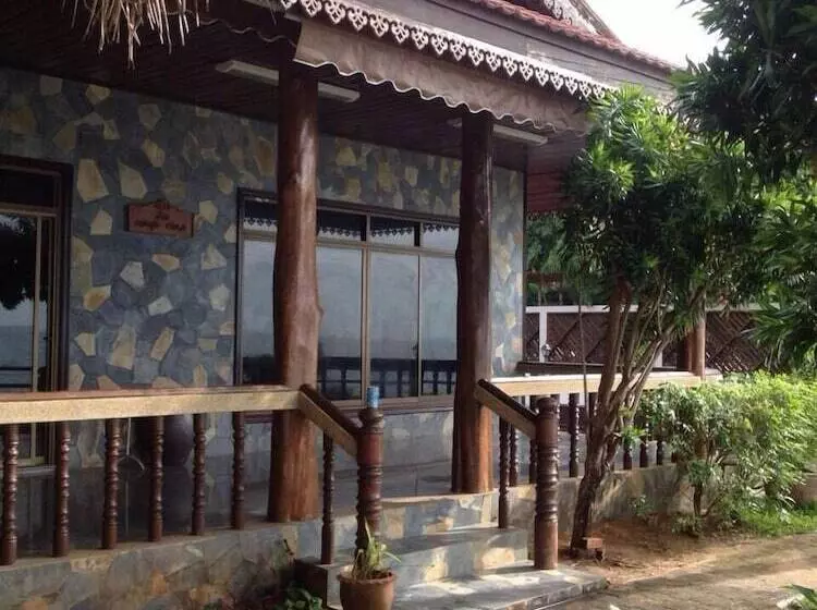 Resort Otel Baan Rim Lay Lipa Noi