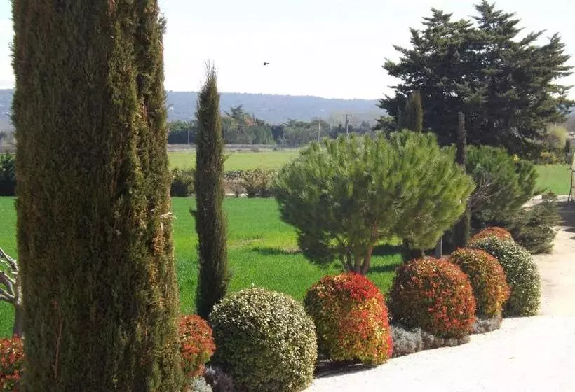 Demeure D'hôtes Et Mas Maurice