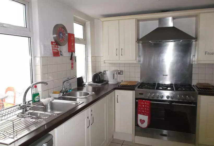 Fairman House  Hostel