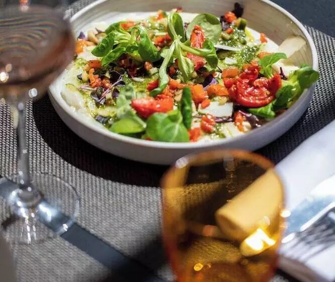 Ac Hotel By Marriott Marseille Prado Vélodrome