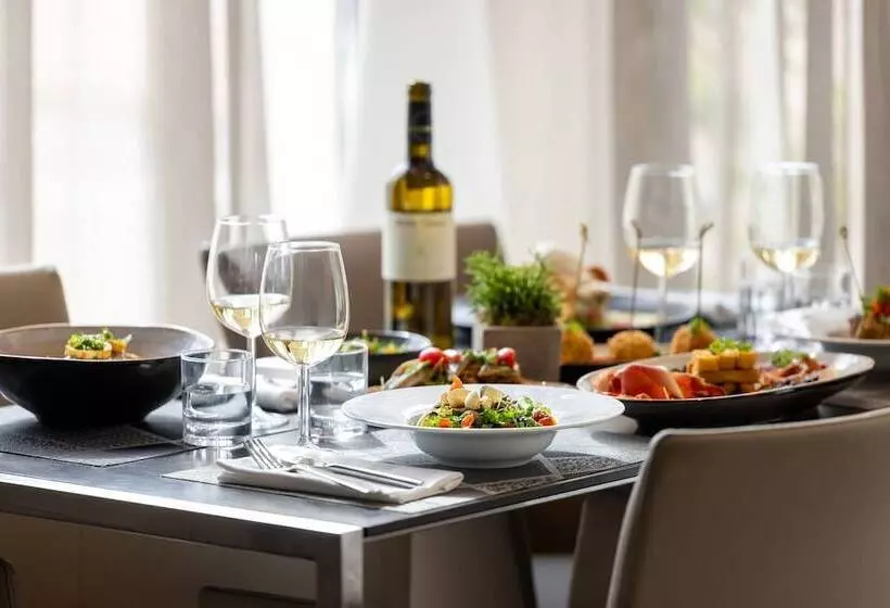 Ac Hotel By Marriott Marseille Prado Vélodrome