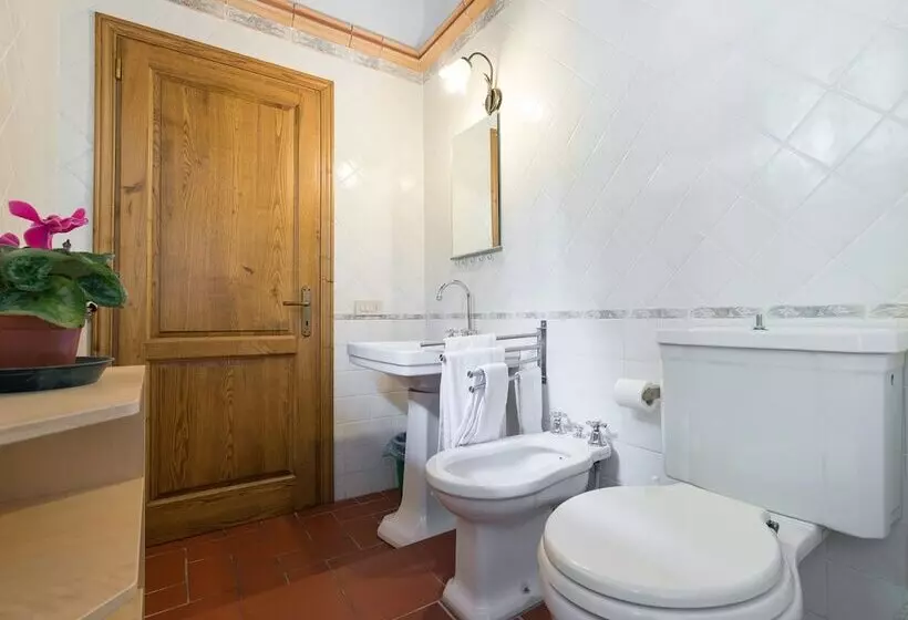 Отель Agriturismo Le Fontanacce