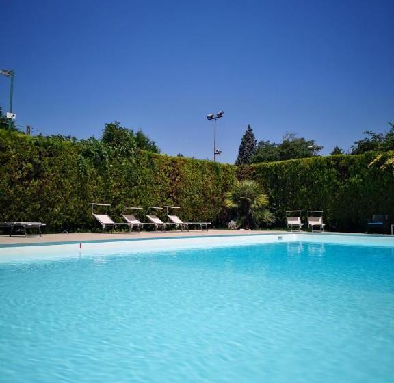 فندق Albergo Zoello Je Suis