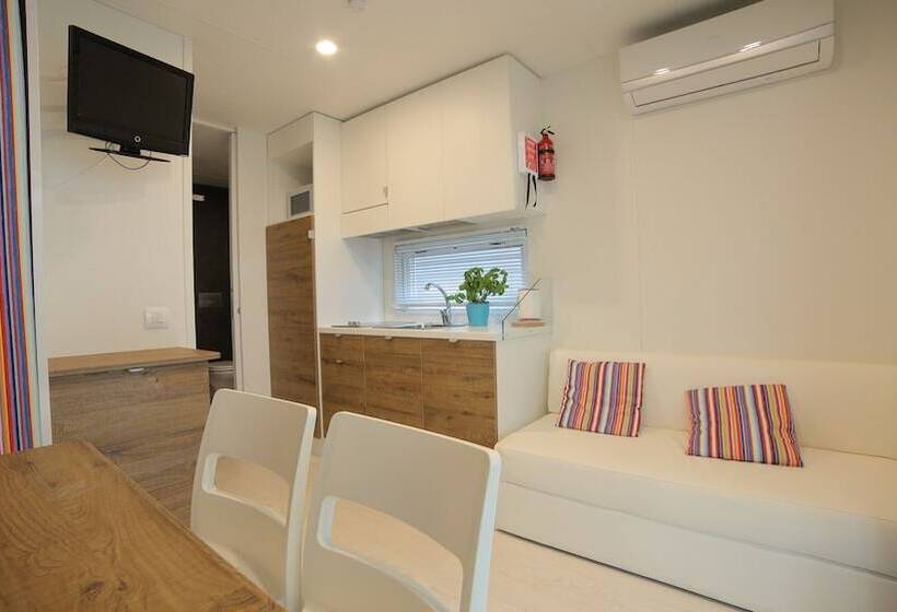 בית מלון כפרי Camping Waikiki