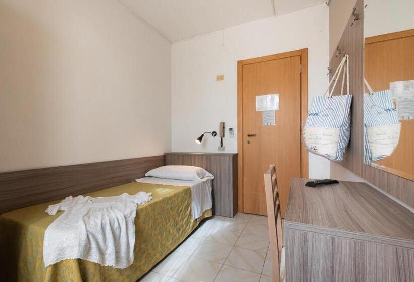 בית מלון כפרי Consul   Family