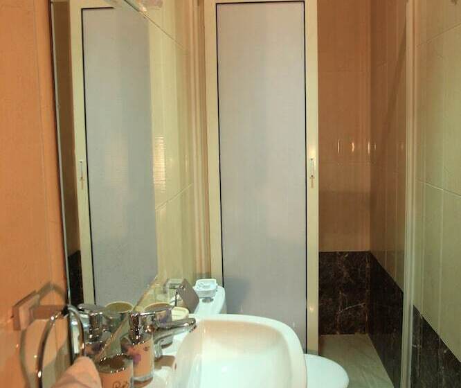 Ichbilia فندق اشبيلية