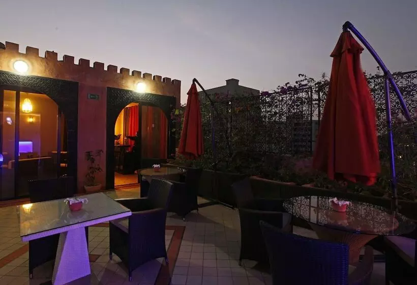 هتل La Villa Racine