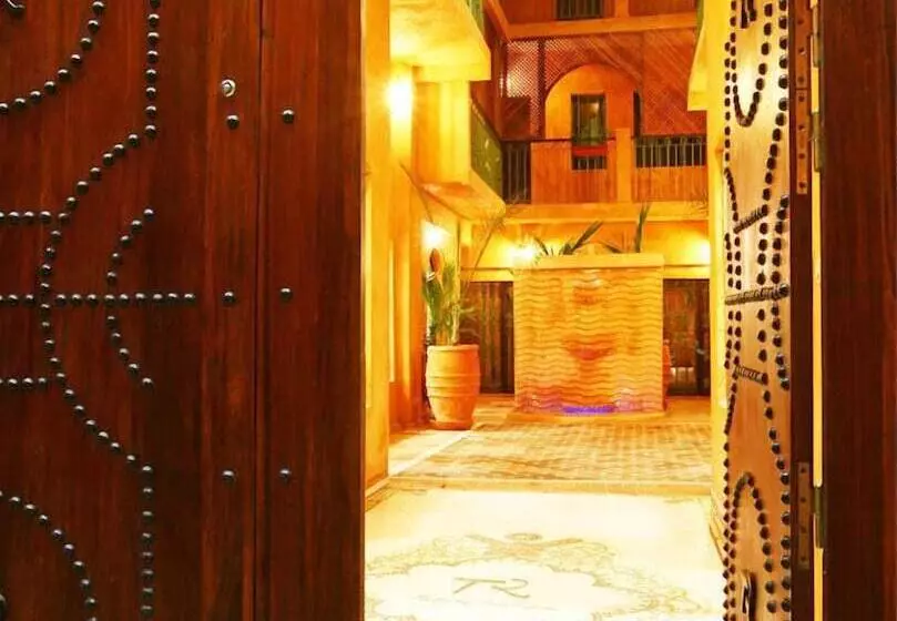 هتل La Villa Racine