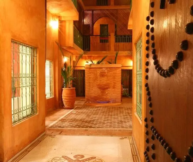 هتل La Villa Racine