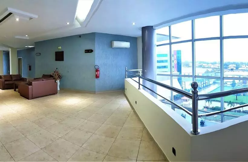 호텔 Robinhood Inn