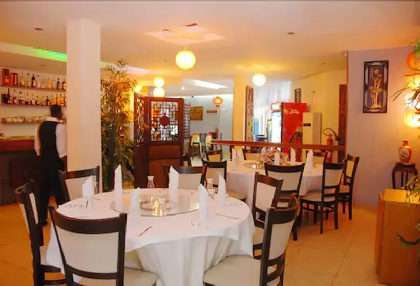 호텔 Robinhood Inn