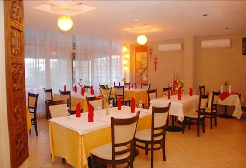 호텔 Robinhood Inn