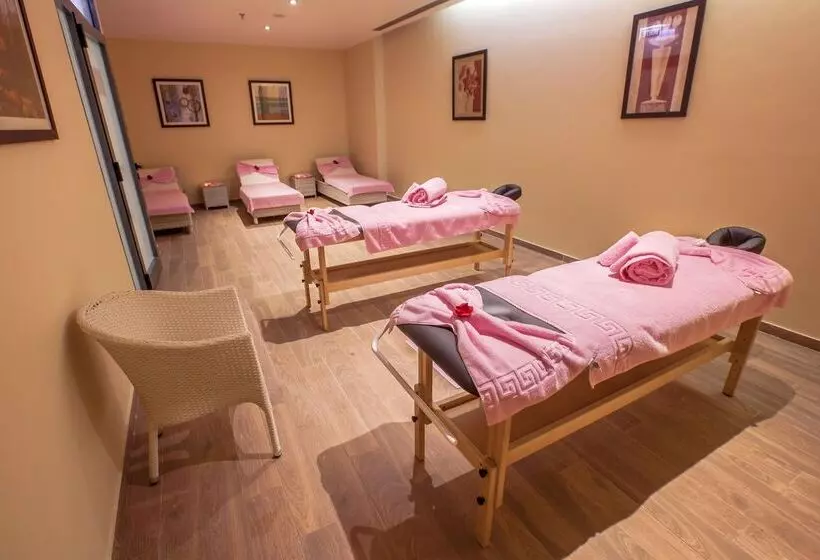 ホテル Royal Tulip Skikda