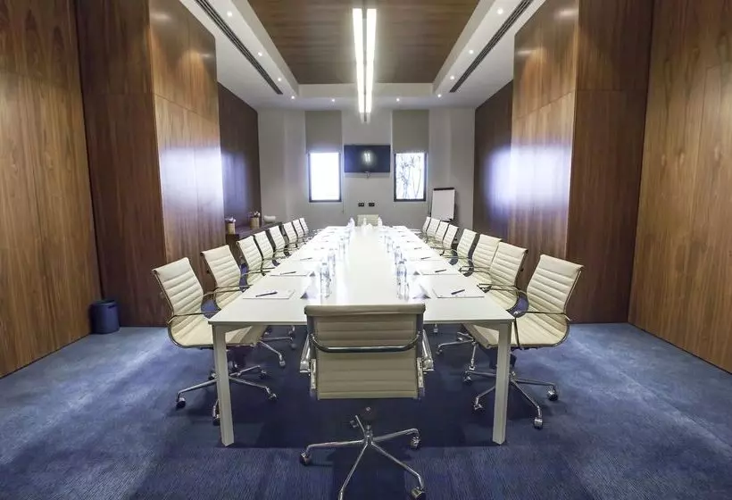 ホテル Royal Tulip Skikda