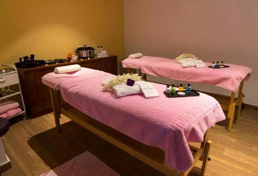 ホテル Royal Tulip Skikda