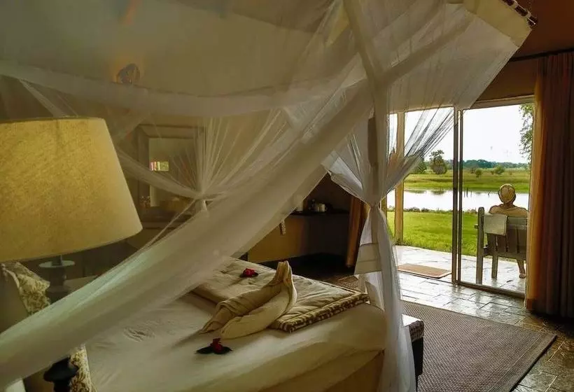 هتل Thamalakane River Lodge