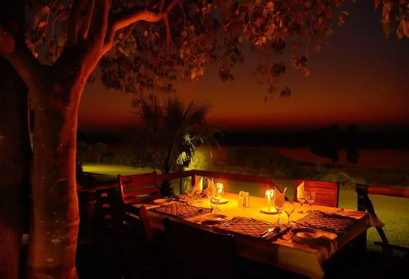 هتل Thamalakane River Lodge