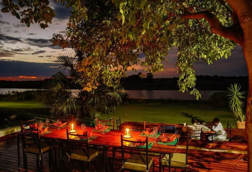 هتل Thamalakane River Lodge