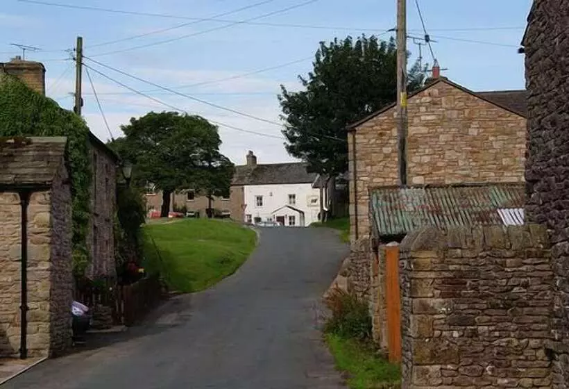 호텔 The Black Bull At Nateby