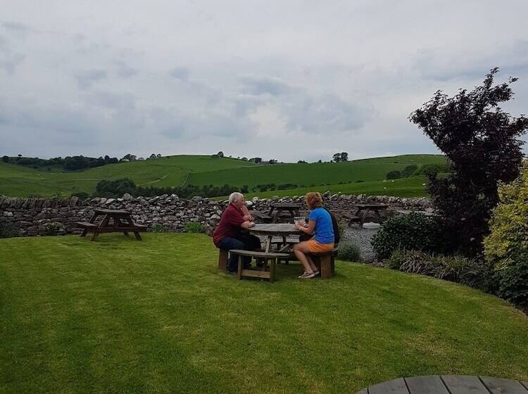 호텔 The Black Bull At Nateby